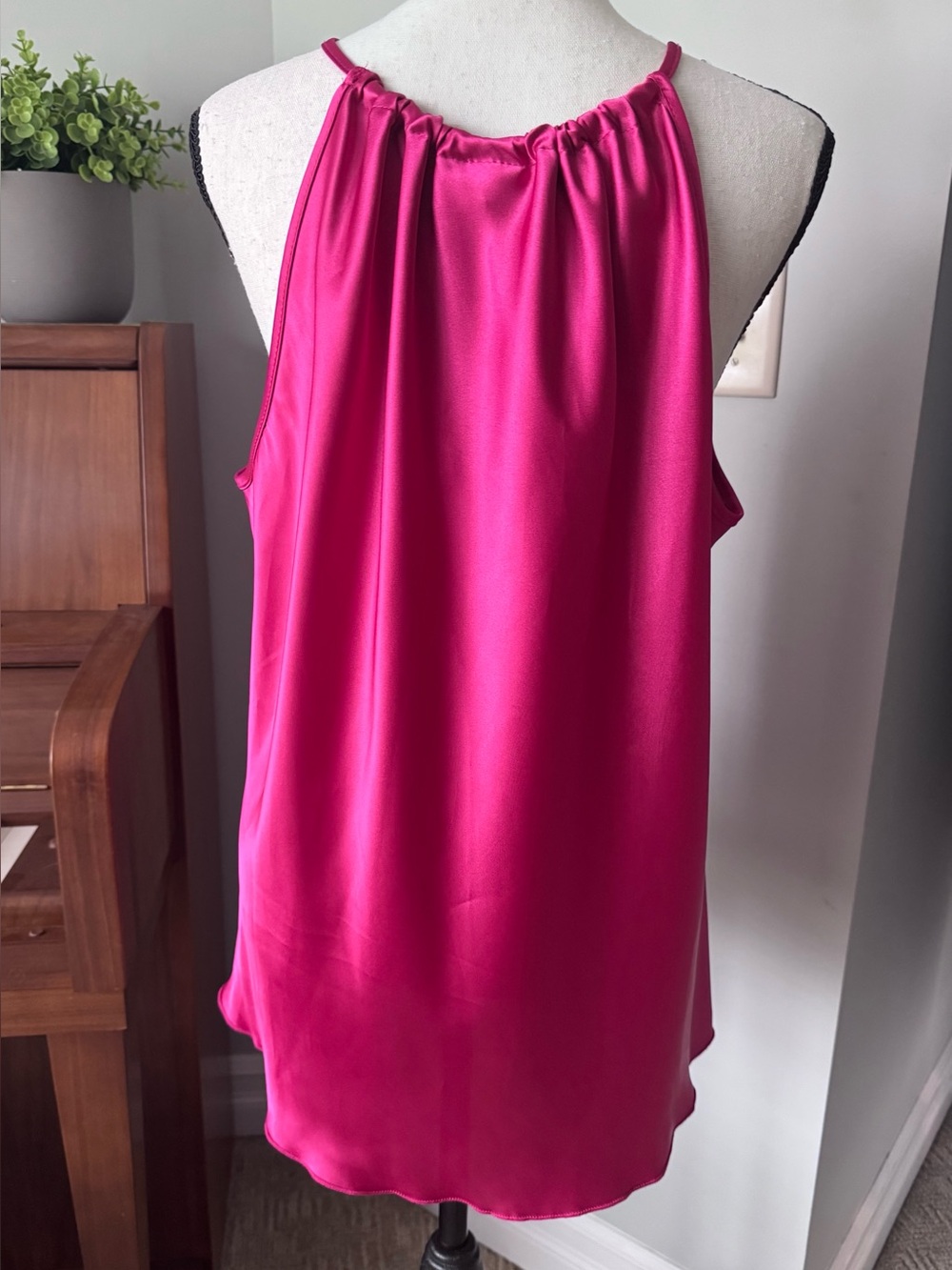 Nicole Miller Hot Pink Shiny Satin Halter Top Camisole Blouse XL Fuchsia Y2K - Picture 4 of 13